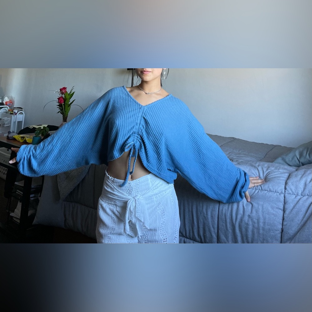Never been worn, still tagged, Urban Outfitters long sleeve crop top.